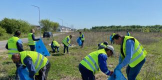 Curățenie cartierul Otopeni de Jos, în cadrul campaniei naționale ”Curățăm România”